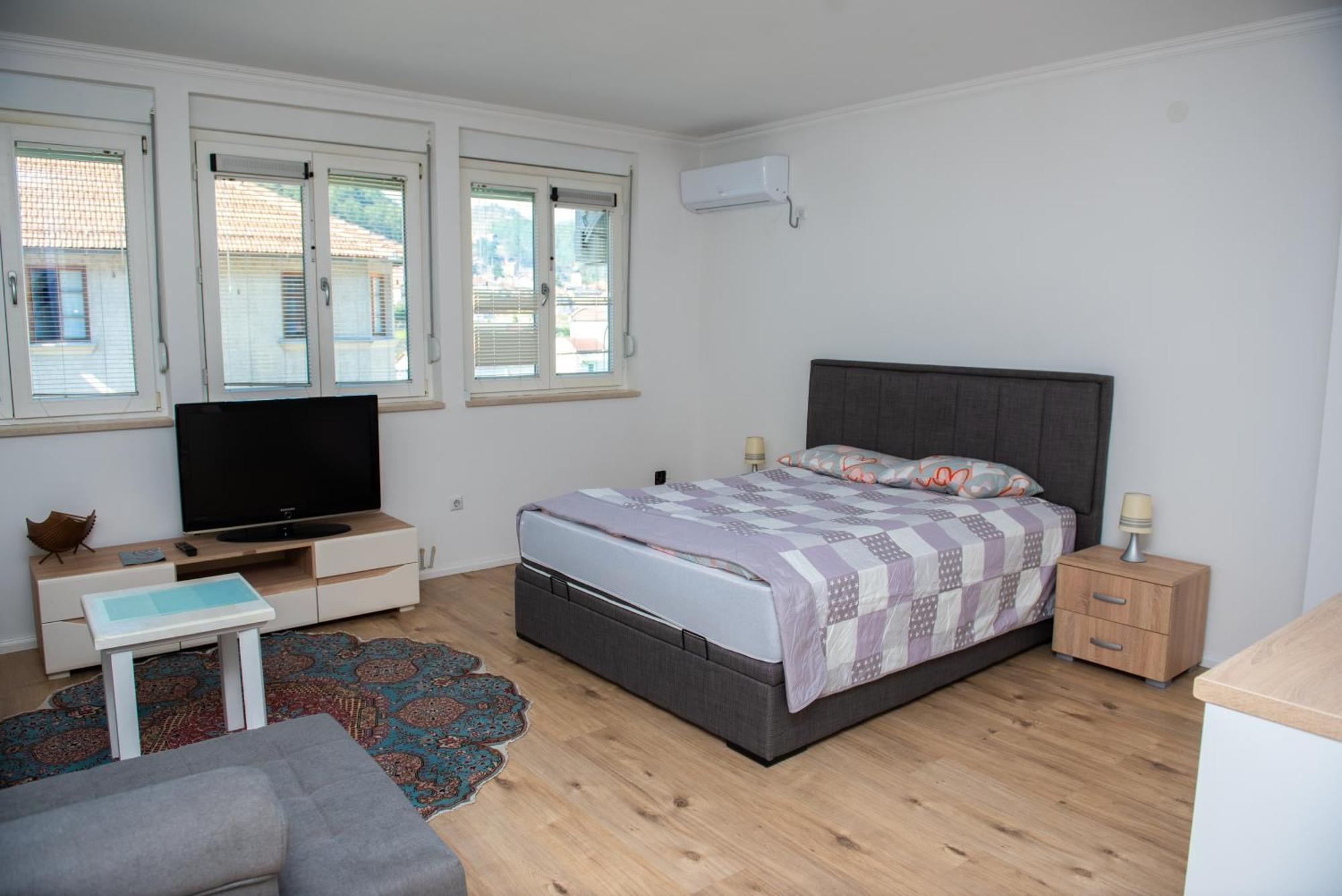 Central Apartment 科尼茨 外观 照片